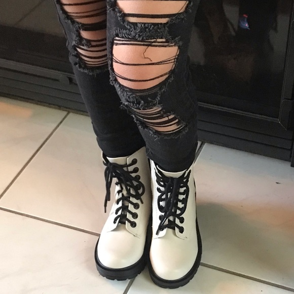 LAST PAIR 7.5 🖤🖤🖤🖤 - Picture 2 of 9